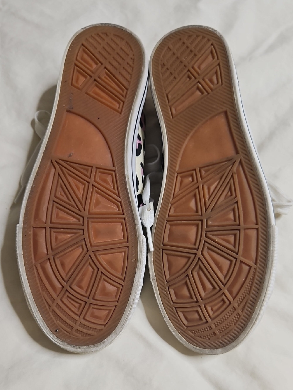 Pink Leopard Print Canvas Sneakers Size 7 - Picture 4 of 5